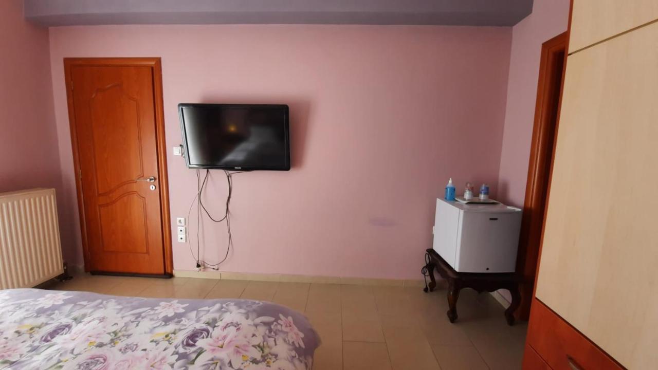 Ioannis - Room With Balcony Near Limnopula Gavrolimni Экстерьер фото